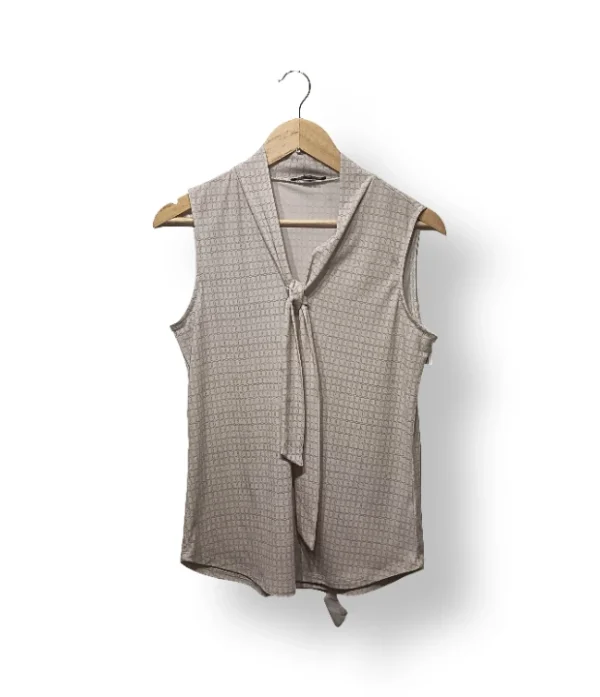 Blusa Adrianna Papell sin mangas con lazo frontal – Talla S