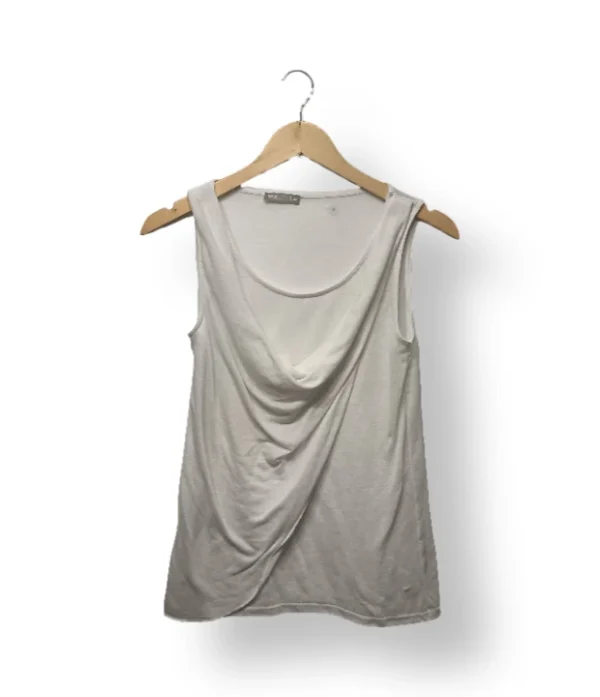 Polera Nex blanca con drapeado frontal – Talla M