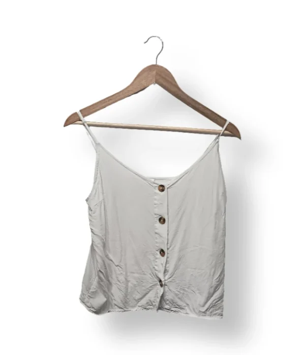 Blusa blanca Streetwear Society con botones frontales – Talla L