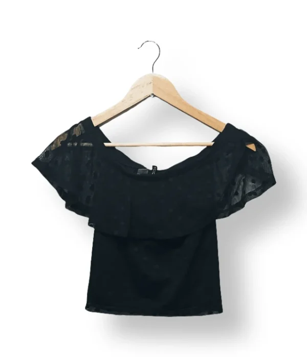 IMG_20251116_221732 (1) Top negro off-shoulder H&M, talla XS