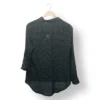 IMG_20251116_223249 (1) Blusa negra Index con lunares blancos – Talla M