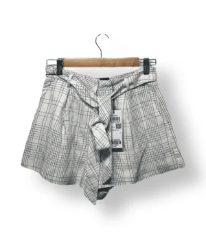 IMG_20251116_224129 Short Cuadros Vero Moda (Talla S) – Nuevo con etiqueta