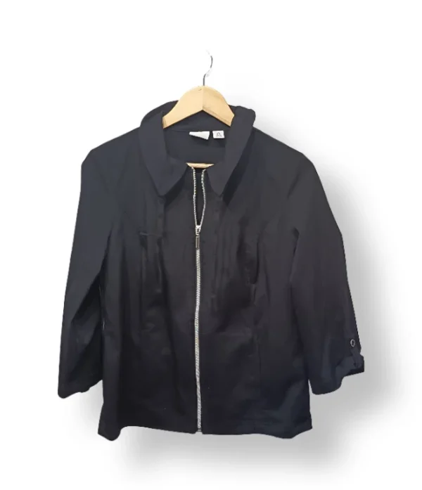 IMG_20251123_200420 Chaqueta negra ligera Weekend – Talla S/M