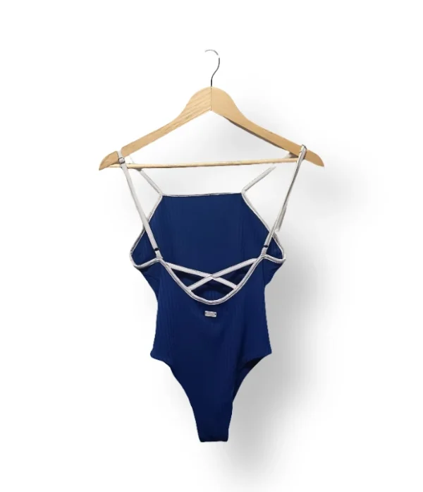 1000046977 (1) Body azul Maria Cher con tirantes cruzados, talla S
