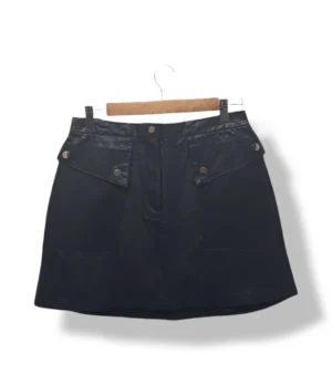 Falda negra efecto cuero Zara con botones decorativos, talla M