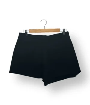 Falda short negra Zara de corte recto, talla M