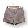 Short beige J.Crew de corte clásico, talla 42
