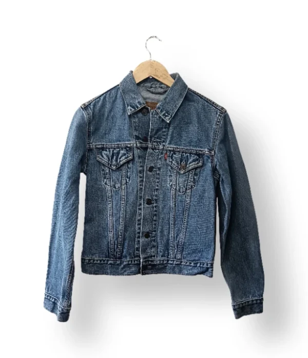 IMG_20251201_124921 Chaqueta denim Levi’s clásica – Talla M