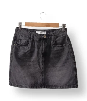 IMG_20251201_131225 Falda denim negra Lefties – Talla M