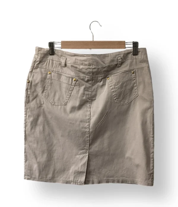 IMG_20251201_132117 Falda beige estilo casual – Talla 2XL