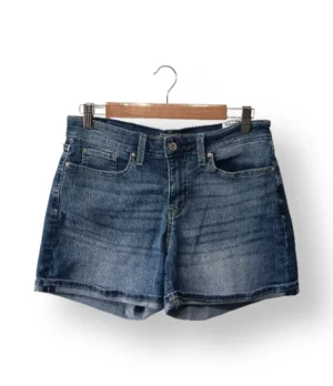 IMG_20251201_132213 Shorts denim clásicos Levi’s- Talla 39/40