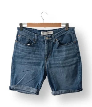 IMG_20251201_132330 Shorts denim clásicos LEVI’S – Talla 40