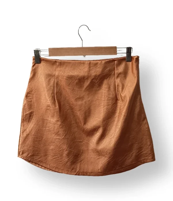 IMG_20251201_132604 Valentina – Falda efecto cuero Cobre (Talla M)