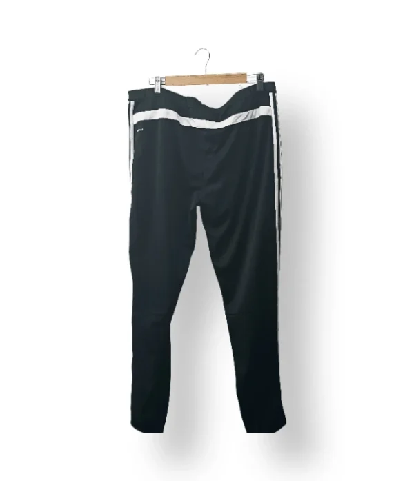 IMG_20251201_134659 Pantalón deportivo Adidas negro – Talla XL