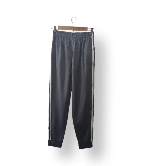 IMG_20251201_134854 Pantalón deportivo Adidas gris claro – Talla L