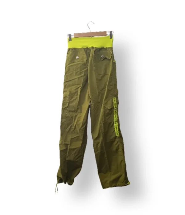 Pantalón Zumba cargo verde neón – Talla M (Nuevo con etiqueta)