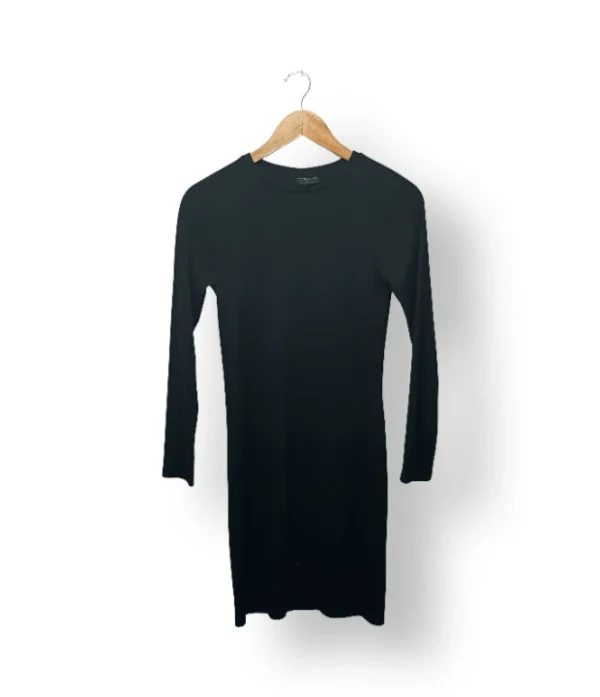 Vestido Negro Minimalista Manga Larga Talla 40