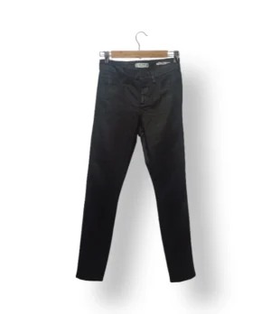 Pantalón Guess negro engomado slim fit – Talla S