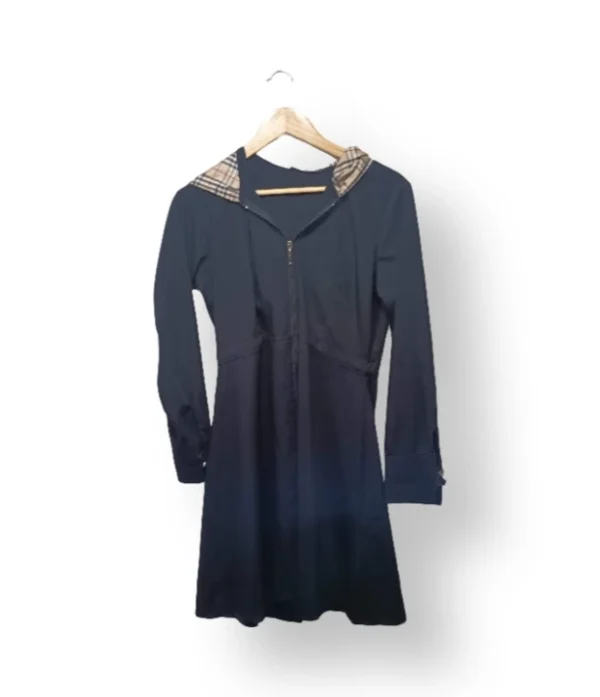 Chaqueta liviana azul con capucha – Talla L