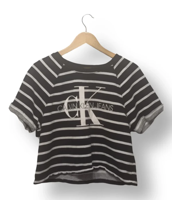Polera corta Calvin Klein Jeans – Talla M