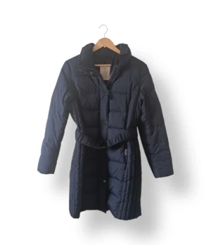 Parka larga acolchada Esprit con cinturón – Talla M