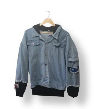 Chaqueta de mezclilla con capucha y estampado – Talla XL