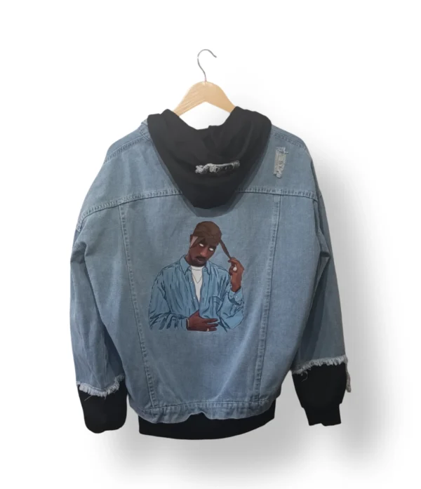 Chaqueta de mezclilla con capucha y estampado – Talla XL