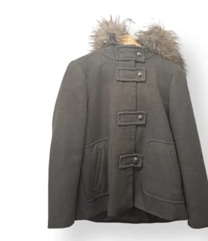 Abrigo corto Zara con capucha – Talla M