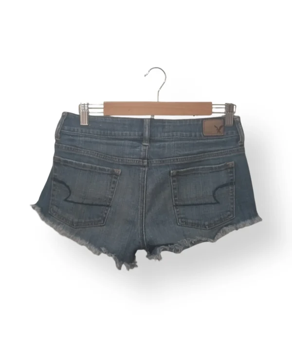 Short de mezclilla bordado American Eagle – Talla 38
